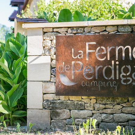 Camping La Ferme De Perdigat Limeuil Екстериор снимка