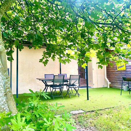 Camping La Ferme De Perdigat Limeuil Екстериор снимка