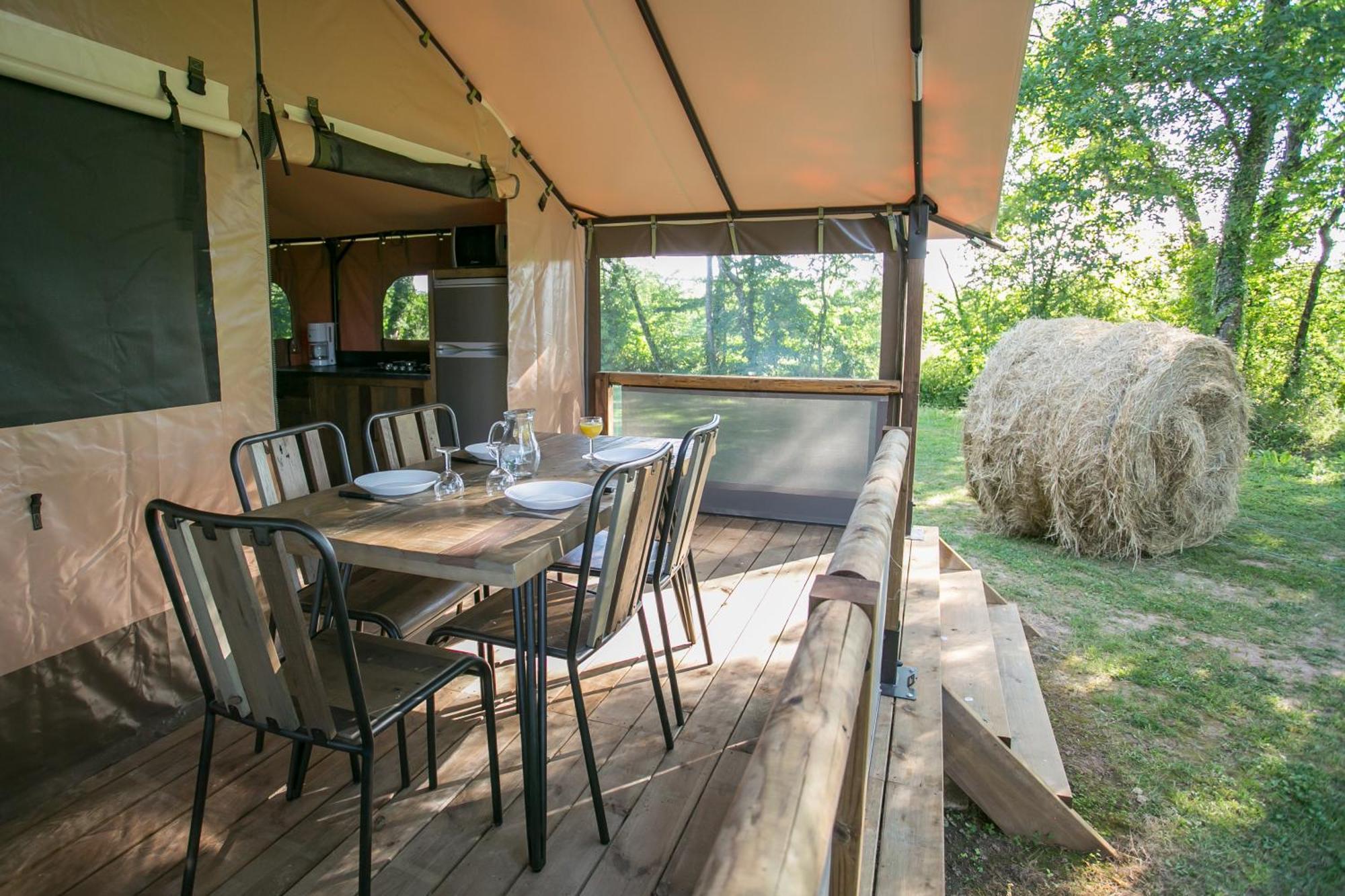 Camping La Ferme De Perdigat Limeuil Екстериор снимка