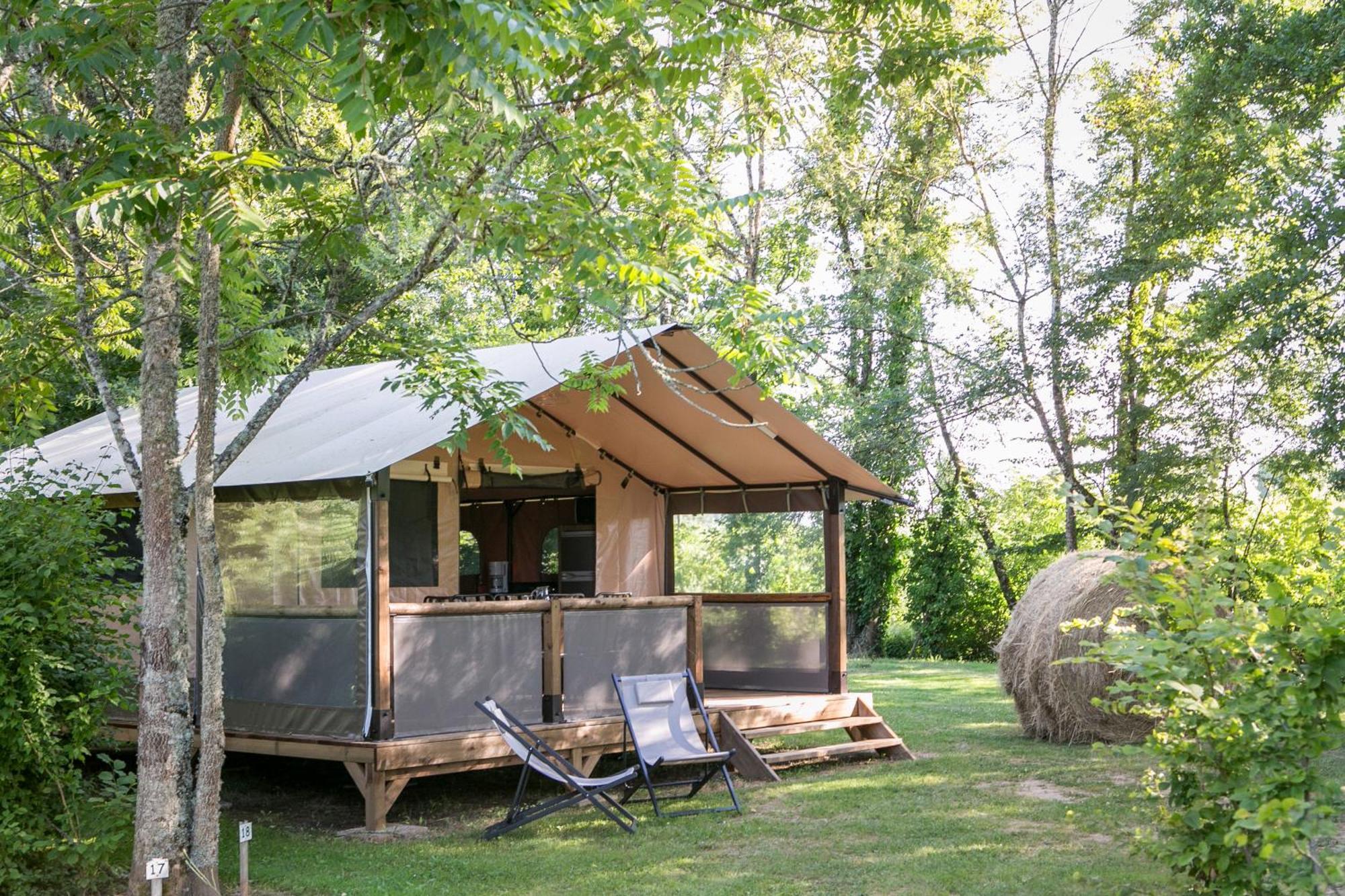 Camping La Ferme De Perdigat Limeuil Екстериор снимка