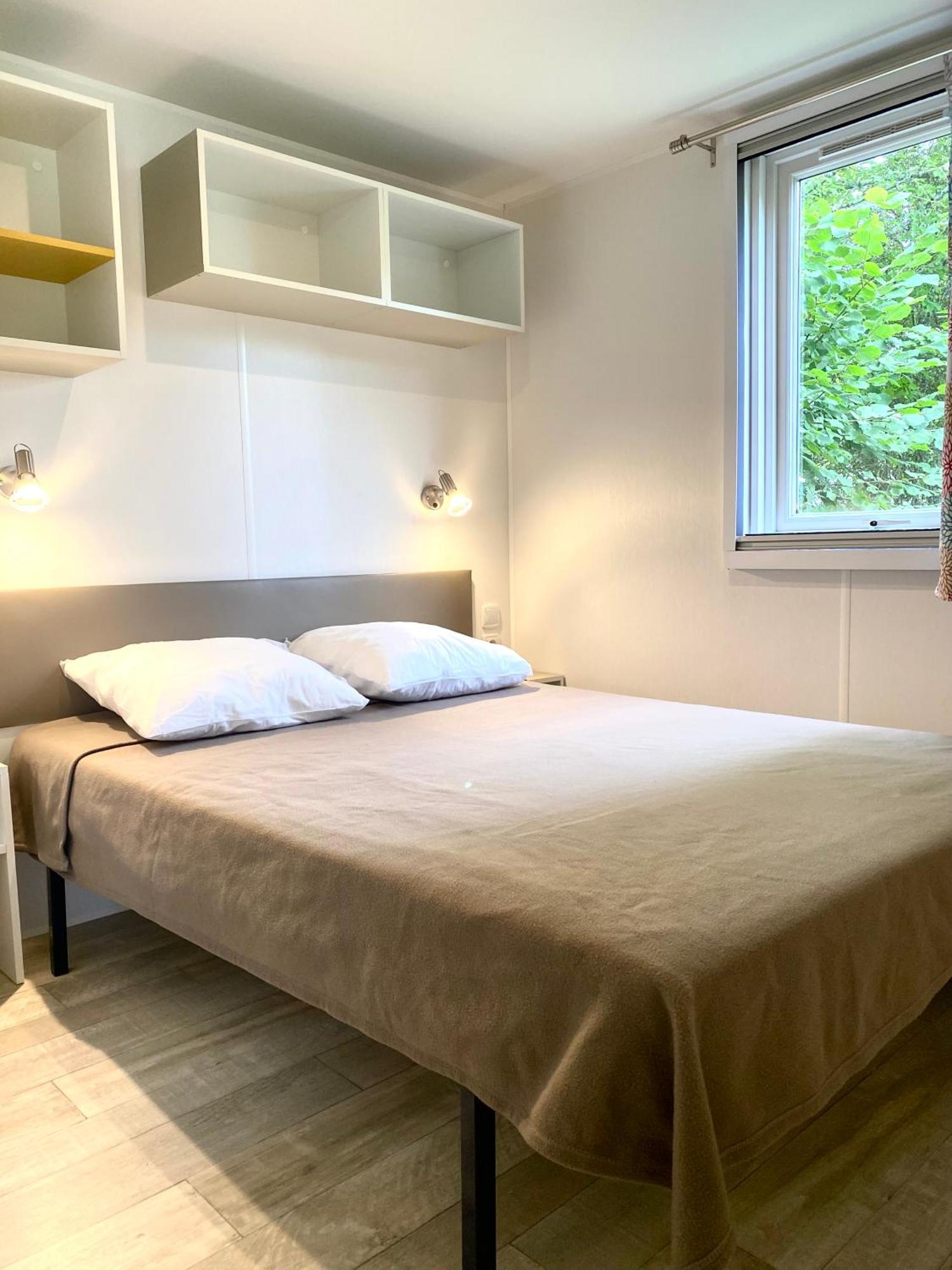 Camping La Ferme De Perdigat Limeuil Стая снимка