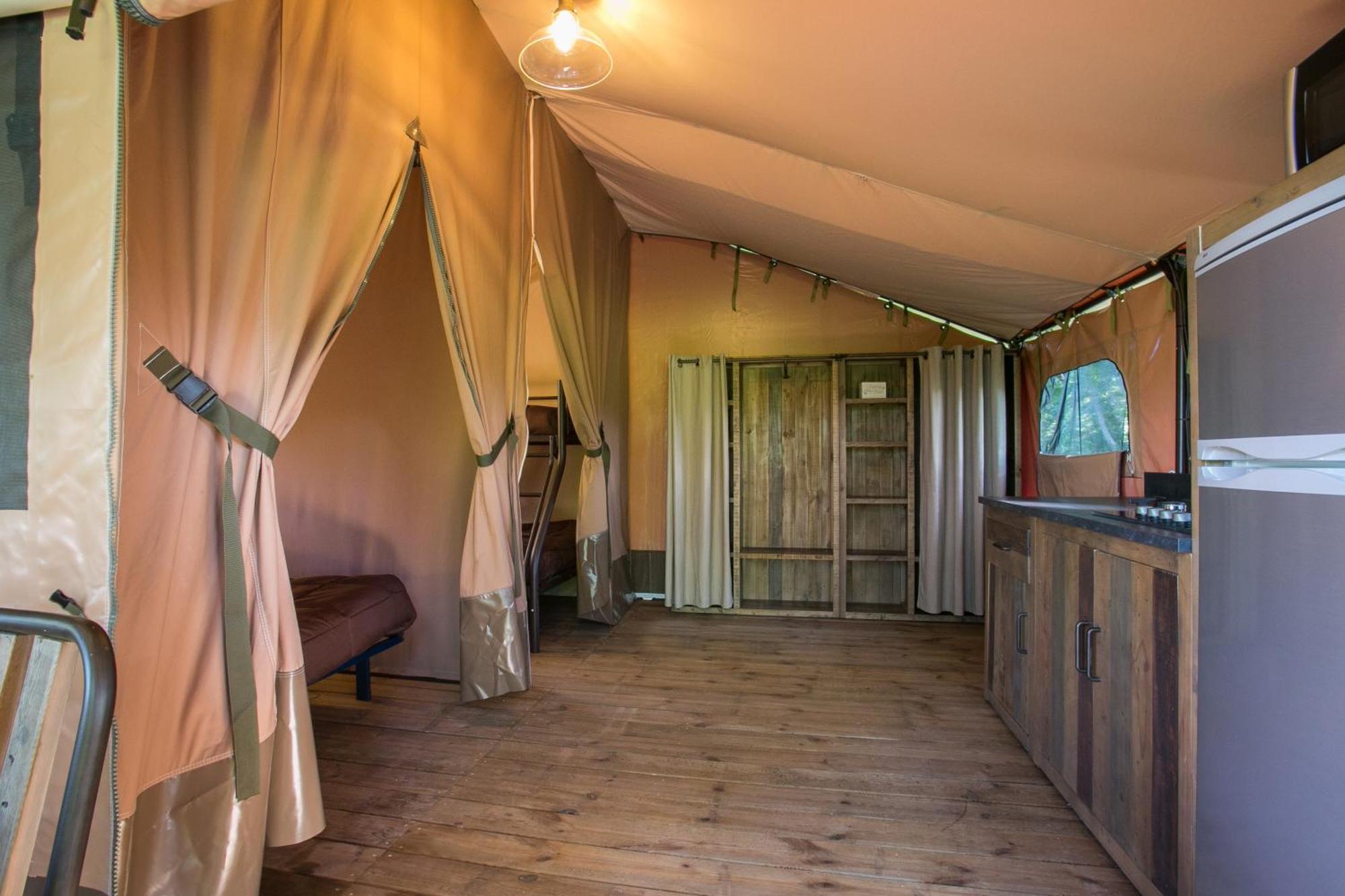 Camping La Ferme De Perdigat Limeuil Екстериор снимка