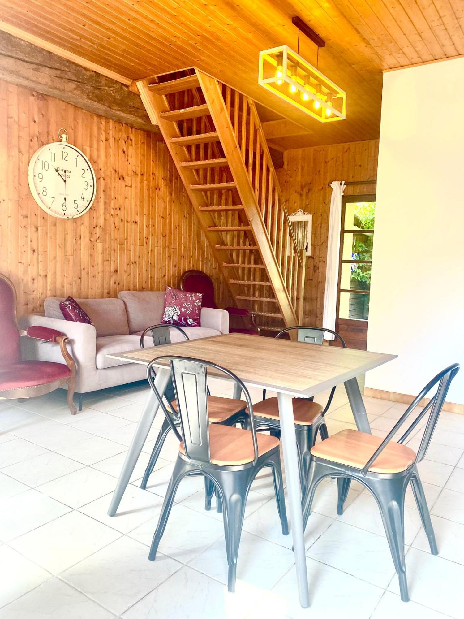 Camping La Ferme De Perdigat Limeuil Екстериор снимка